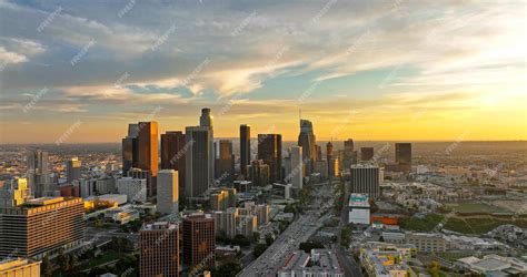Vista Aérea De Los Angeles Volando Con Drone Ciudad De Los Angeles