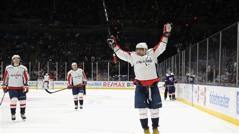 It has an average annual value of $9.5 million. Ovechkin unter den 10 Besten: „Das sind große Namen ...