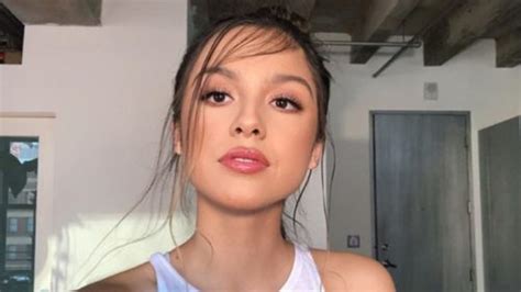 Know famedstar olivia rodrigo info such as her biography, wiki, body statistics, height, weight olivia rodrigo is an american famed star who won critical acclaim for her starring role as paige. Olivia Rodrigo Pics, Age, Height, Biography, Wiki ...