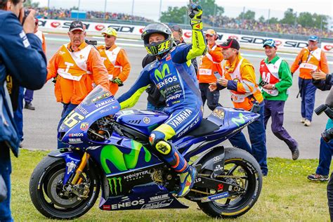 Fabio quartararo and maverick viñales show their colours 👊follow their presentation right here! motogp-valentino-rossi-petronas-yamaha-srt-2021-2 ...