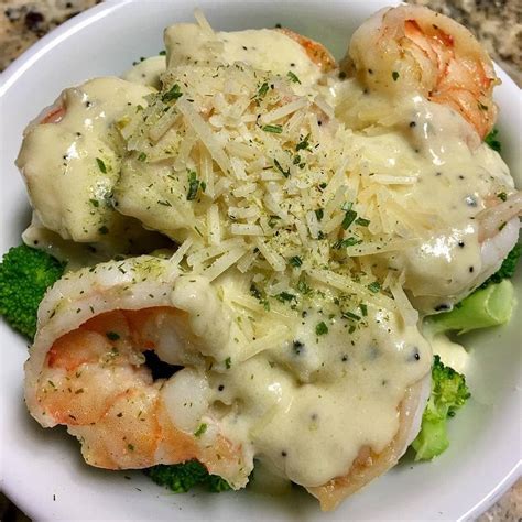 Add parmesan cheese, remove from burner, and stir until smooth. Shrimp alfredo over a bed of broccoli. Legit don't even miss the noodles with this dish ...