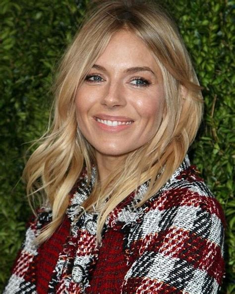 25 Famous Blonde Actresses With Enviable Golden Locks