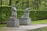 The Grieving Parents, Kathe Kollwitz, Vladslo German Cemetery, Belgium ...