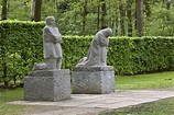 The Grieving Parents, Kathe Kollwitz, Vladslo German Cemetery, Belgium ...