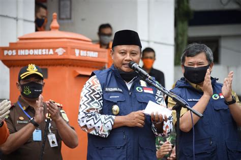 Certes la jeunesse et synonyme presque toujours de manque d'expérience mais ce n'ai pas le cas manifestement pour cette équipe. Uu Ruzhanul Lepas Distribusi Bansos Jabar di Garut ...