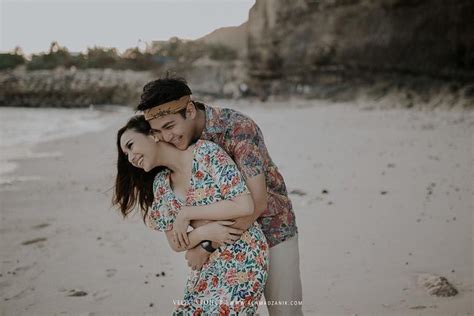 8 Inspirasi Foto Prewedding Di Pantai Ala Raisa Hingga Ayla Dimitri