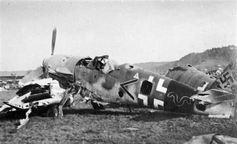 Asisbiz Messerschmitt Bf 109k4 Stab Ivjg53 Chevron 5 Tilde Germany