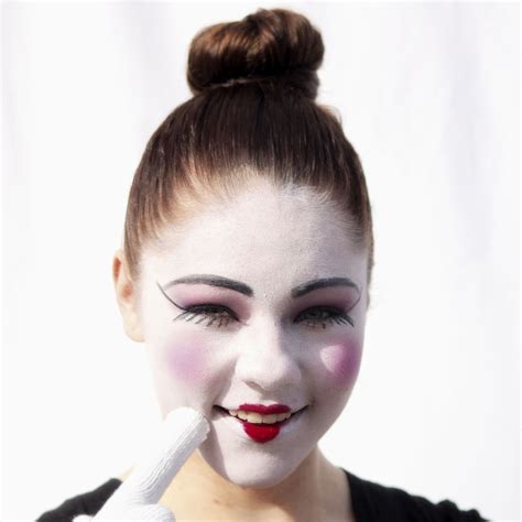 from le mime a photo play face makeup halloween face makeup halloween face