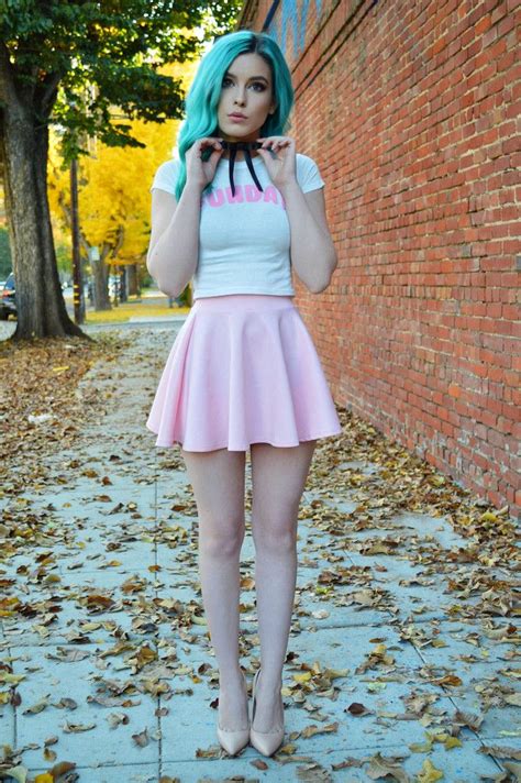 Girl Crush Lauren Calaway Girly Outfits Cute Fashion Girls In Mini Skirts