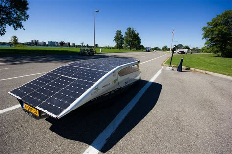 Students Design A Solar Powered Car That Can Travel More Than 600 Miles