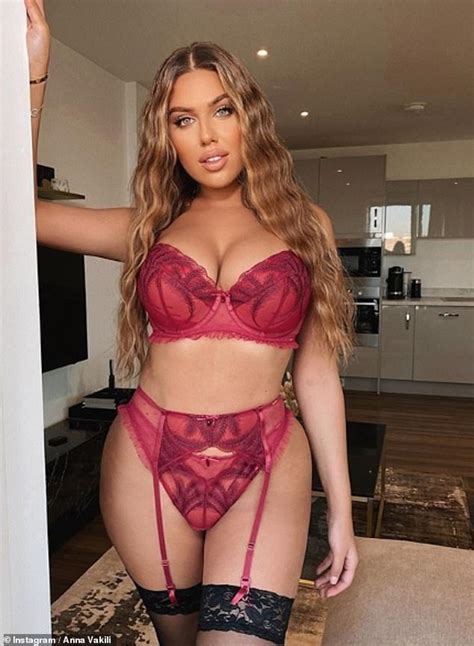 Love Island S Anna Vakili Flaunts Her Incredible Curves In Red Lingerie For