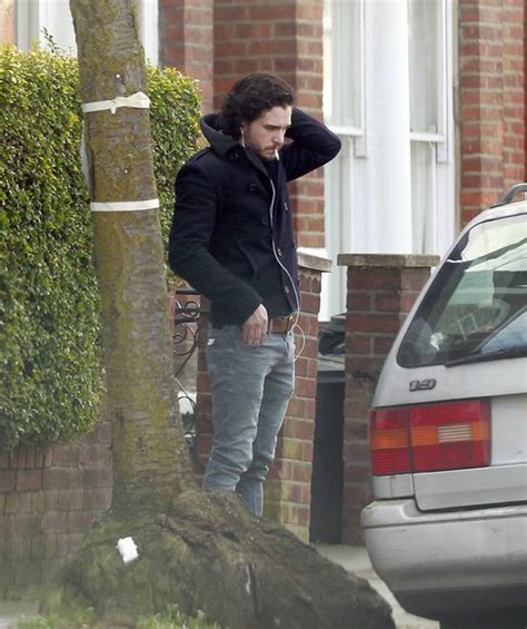 Game Of Thrones Star Kit Harington Is Caught Checking Himself Out In A