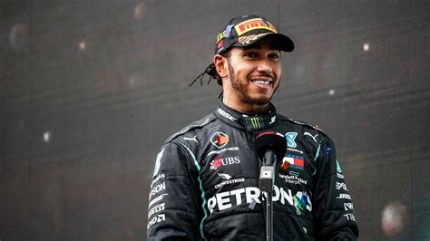 Report: Lewis Hamilton, Mercedes close to reaching new contract - CGTN