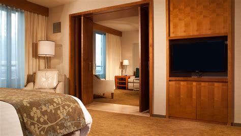 Standard room, 1 king bed, golf view. Suites in San Diego | Guest Rooms | Omni San Diego Hotel