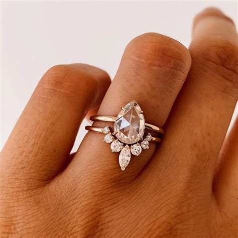 Discover The Beauty Of Pear Cut Wedding Rings Fashionblog