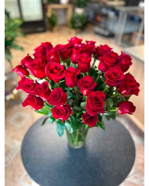 50 Roses Bouquet With Free Delivery