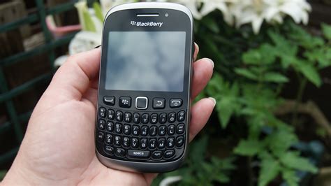The Syders Blackberry Curve 9320 Review