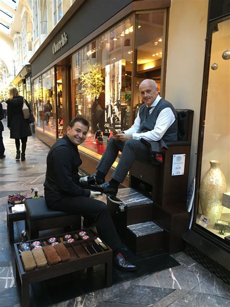 New Shoe Shine Chair Is The Rolls Royce Of Shoe Shine Barbershop