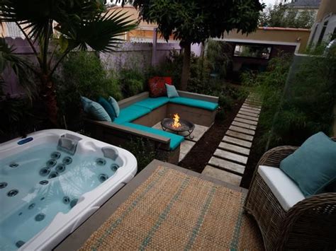 Not feeling as though your hot tub sessions are private can be a big problem. Tropical Backyard with C-Shaped Seatig Area and Fire Pit ...