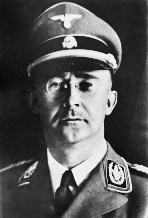 Katrā fielmann optikas salonā jūs sastapsiet briļļu pasauli visā tās plašumā: Himmler, zločinec fascinovaný okultismem - Aktuálně.cz