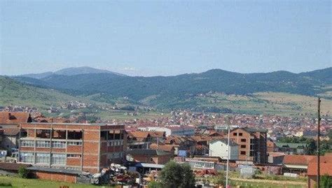 De facto olarak kosova cumhuriyeti'nin gilan ilinde; Gjilan