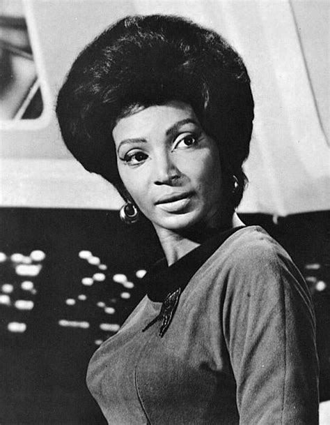 Nichelle Nichols As Lt Uhura Star Trek Nichelle Nichols Star Trek