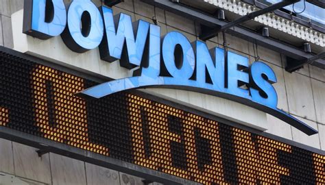 El Dow Jones Supera Por Primera Vez Los 26000 Puntos Capital Radio