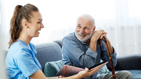 10 things to consider when finding assisted living facility for loved one