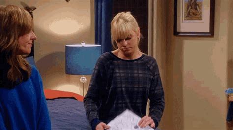 Look Christy GIF Look Christy Anna Faris Discover Share GIFs