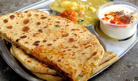 बेहद टेस्टी आलू के परांठे बनाने के लिए पढ़ें यह रेसिपी aloo paratha recipe in hindi