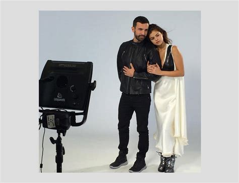 Selena Gomez Louis Vuitton 5 Oxygène Celebrity Marketing Conseil En