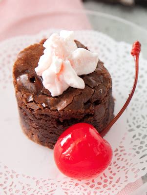 She makes down home comfort food. Fudge Brownie Bites with Cherry Mousse | Paula Deen