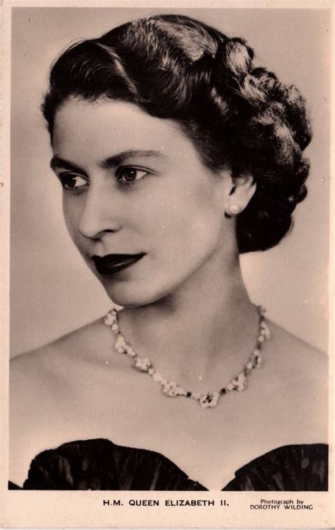 A Timeline Of Royal Hairstyles Throughout The Years ...