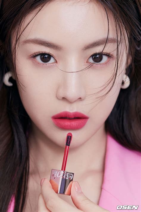 韓国コスメブランド「espoir」が、新しい広告モデルに女優コ・ユンジョンを抜擢！新作リップを手に洗練された魅力をアピール♡ Venesis