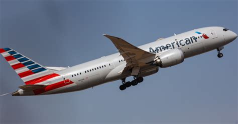 American Airlines Cancels Close To 2000 Flights Stranding Passengers