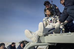 Record Setting Nasa Astronaut Crewmates Return From Space Station Nasa