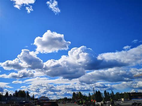 Beautiful Clouds And Stunning Blue Sky Clouds Blue Sky Clouds Sky