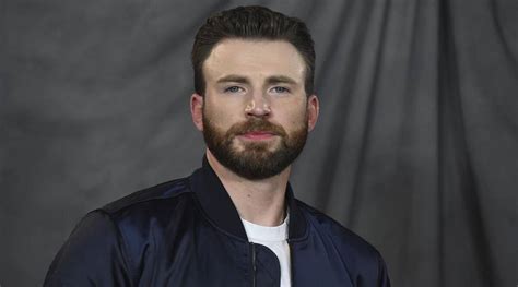 Chris Evans Named Sexiest Man Alive By People Magazine ‘my Mom Will Be