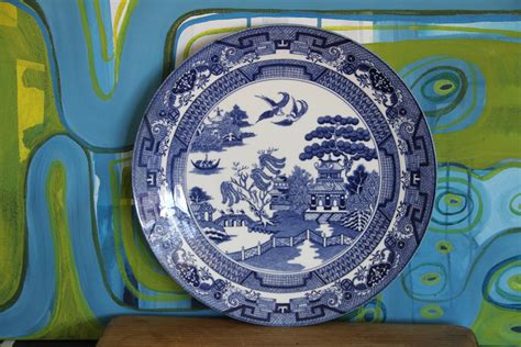 Churchill Willow Pattern 1970s Dinner Plate