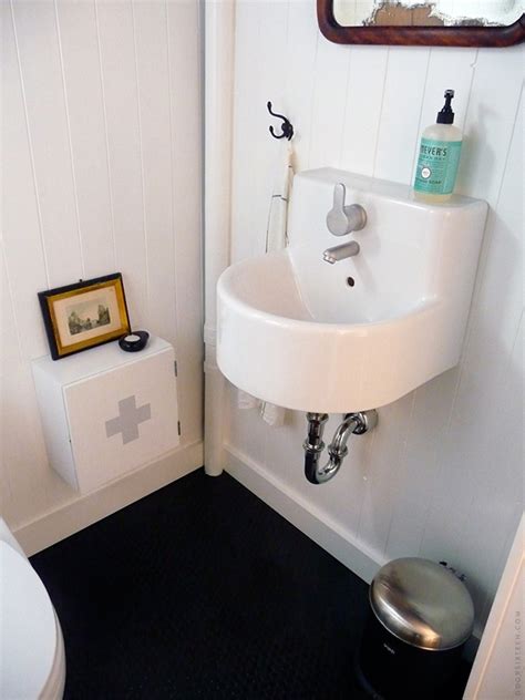 33 ideas to redecorate your house with little money if you are in the mood to change up the furniture and repaint the walls with a certain color, but you don't have enough resources, then it's time to get a bit more creative. FAQ: What's it like having a black bathroom floor? | Door ...
