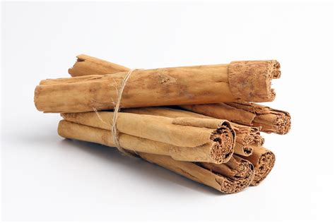 Cinnamon in the Kitchen and in Perfumery ~ Raw Materials