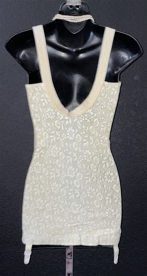 vintage 1970 s playtex satin panel body shaper girdle ob w garters 36b usa size 36c uk pink