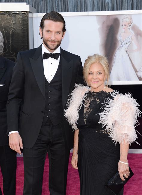 the mother of all award ceremonies bradley cooper and the other stars who brought their mums to