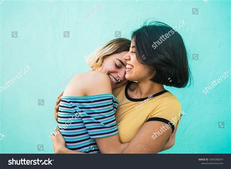 27538件の「lesbian Couple Fun」の画像、写真素材、ベクター画像 Shutterstock