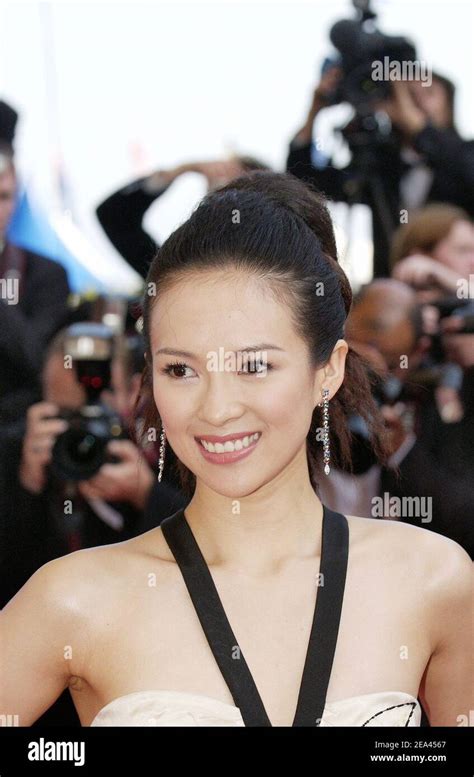 L Actrice Chinoise Ziyi Zhang Arrive Pour La Projection Du Film Les