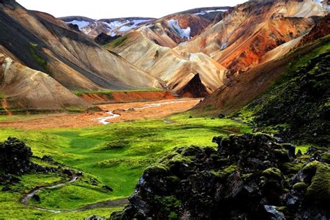 Vistas De Landmannalaugar Islandia Un Deleite De Colores Foto