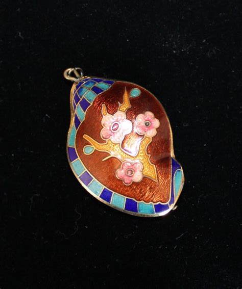 Vintage Cloisonne Enamel Seashell Pendant Necklace Flower