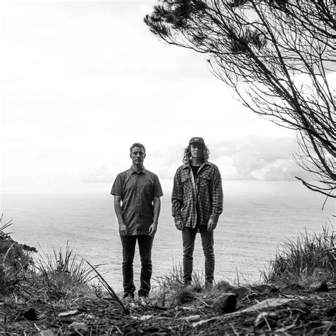 Hollow Coves 'Coastline' | Kings of A&R