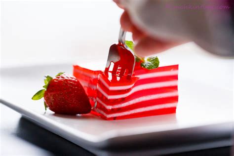 In a small bowl, mix gelatin with boiling water. Strawberry Jello Cake Recipe - Munchkin Time Blog