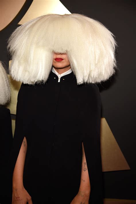 Sia Blonde Wig Grammys Popsugar Beauty Australia